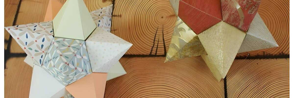 3D-Weihnachtssterne aus Tapeten basteln » DIY-Anleitung - 3D-Weihnachtssterne aus Tapeten basteln » DIY-Anleitung