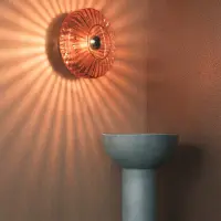 Vliestapete mit gl&auml;nzendem Uni-Look orange...