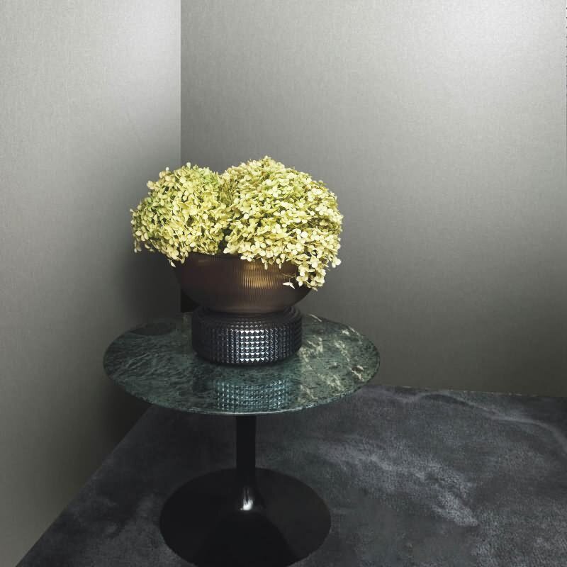 Vliestapete mit glänzendem Hammerschlag Motiv grau, beige Metalloptik (KG-171535)