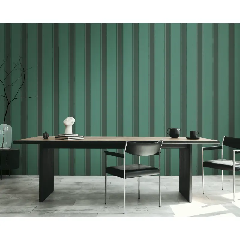 Vliestapete mit dunkelgrünen Streifen auf grünem Hintergrund (KG-175906)